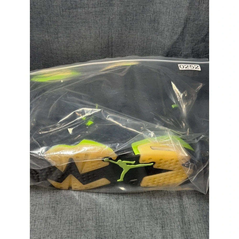 Nike Air Jordan‎ 6 Retro Electric Green 2021 Size 9.5 CT8529-003